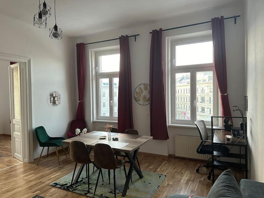 Klimatisierter Wiener Altbauflair Im Zentrum Wiens Exteriér fotografie